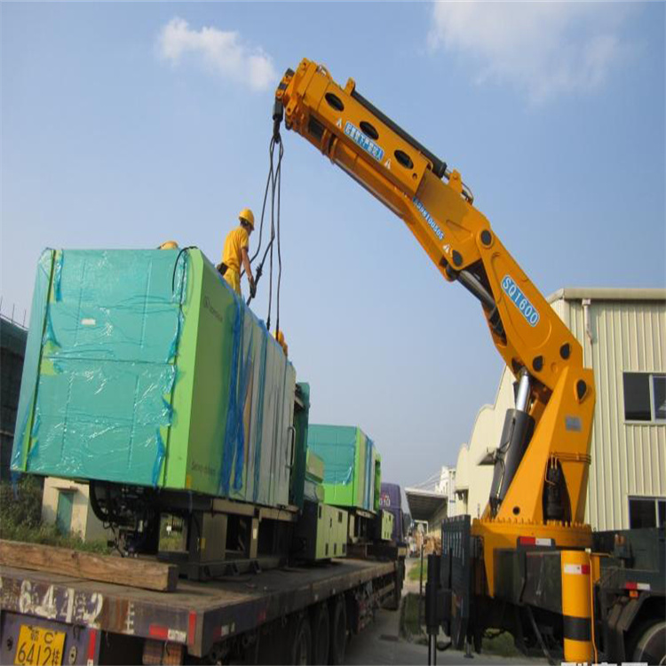 卧龙100吨折臂吊出租大概多少钱