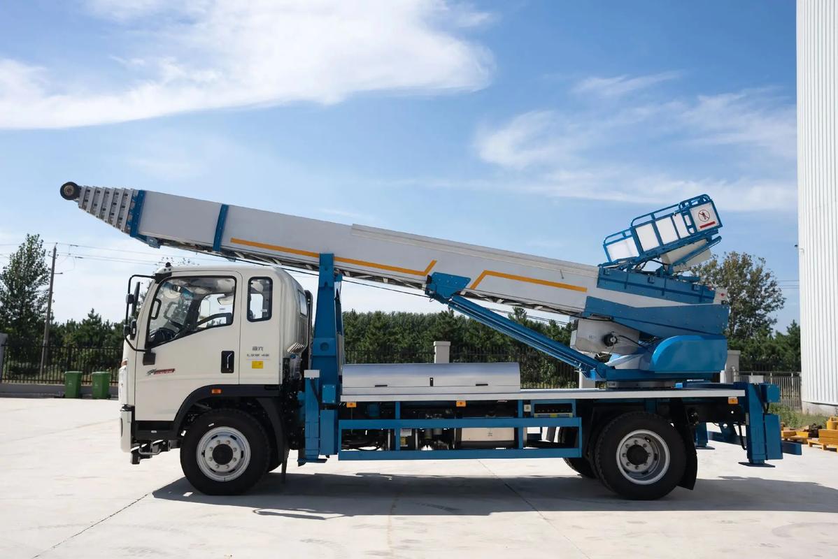 卧龙云梯上料车租赁费用