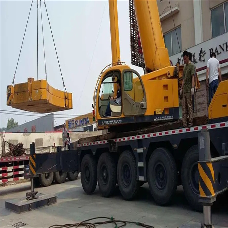 卧龙当地吊车出租|机器吊装|75吨|工厂搬迁服务